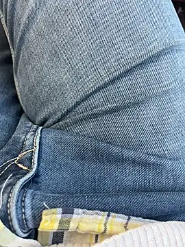 Snapshot of bigshow112 chatting on December 5, 2024, 6:37 am bigshow112 online show from December 5, 2024, 6:37 am