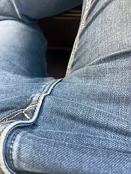 Snapshot of bigshow112 chatting on December 5, 2024, 11:12 am bigshow112 online show from December 5, 2024, 11:12 am