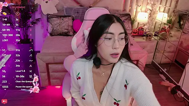 shanon- online show from November 2, 2025, 11:21 pm