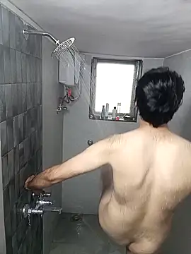 Snapshot of SimplyKarthik09 chatting on December 18, 2025, 6:29 am SimplyKarthik09 online show from December 18, 2025, 6:29 am