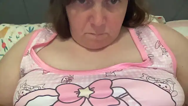 Snapshot of ParisNova chatting on June 12, 2026, 10:07 pm ParisNova online show from June 12, 2026, 10:07 pm
