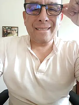 Snapshot of chicoguapo8 chatting on March 7, 2026, 8:47 pm chicoguapo8 online show from March 7, 2026, 8:47 pm
