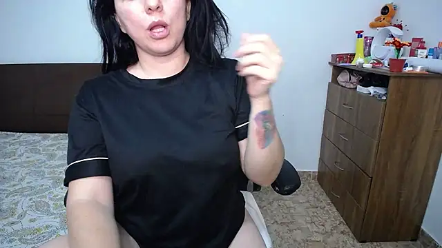 Snapshot of alexa_milsf chatting on July 5, 2026, 1:21 am alexa milsf online show from July 5, 2026, 1:21 am