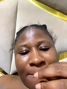 Snapshot of catty3232 chatting on October 18, 2025, 1:18 am catty3232 online show from October 18, 2025, 1:18 am