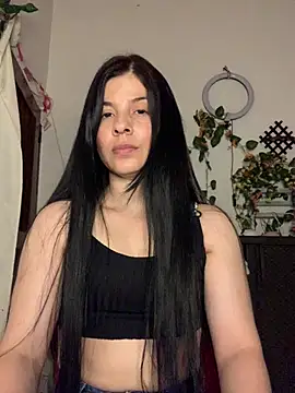 Estefani 32 online show from July 1, 2026, 6:41 pm