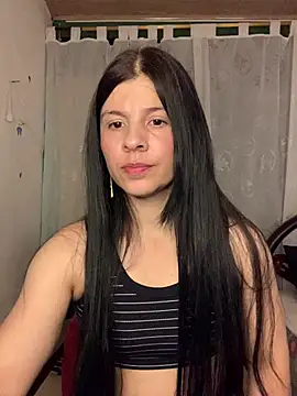 Snapshot of Estefani_32 chatting on June 13, 2026, 12:08 am Estefani 32 online show from June 13, 2026, 12:08 am