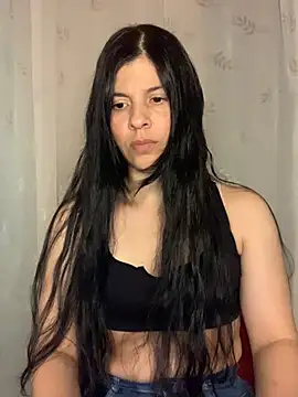 Estefani 32 online show from June 27, 2026, 8:59 pm