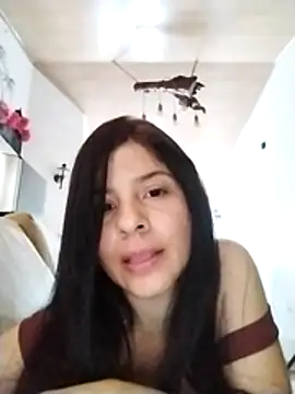 Estefani 32 online show from August 2, 2026, 6:38 pm