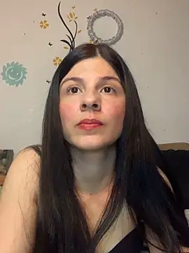 Snapshot of Estefani_32 chatting on March 14, 2026, 12:16 am Estefani 32 online show from March 14, 2026, 12:16 am