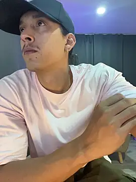 Liam V online show from March 11, 2026, 3:33 am