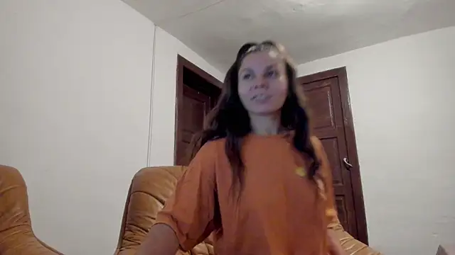 EasyAcee online show from September 21, 2025, 6:13 pm