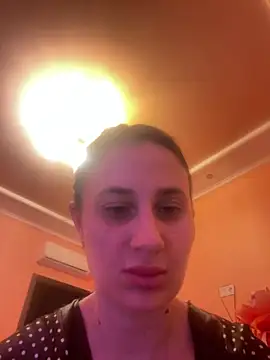 Flossy Vettie online show from June 30, 2026, 11:27 pm