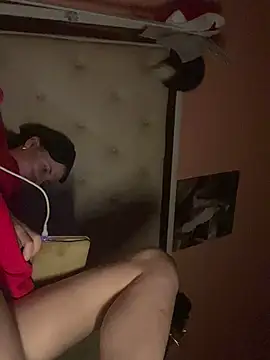 Flossy Vettie online show from October 31, 2025, 12:40 am