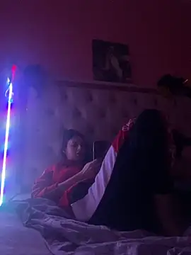 Flossy Vettie online show from November 28, 2025, 5:13 pm