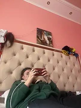 Flossy Vettie online show from February 4, 2026, 8:09 am