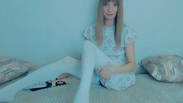 YourCaramel online show from November 4, 2025, 3:43 am