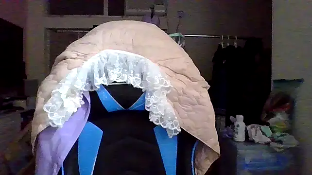 Snapshot of charlie_xdd chatting on March 5, 2025, 11:49 am charlie xdd online show from March 5, 2025, 11:49 am