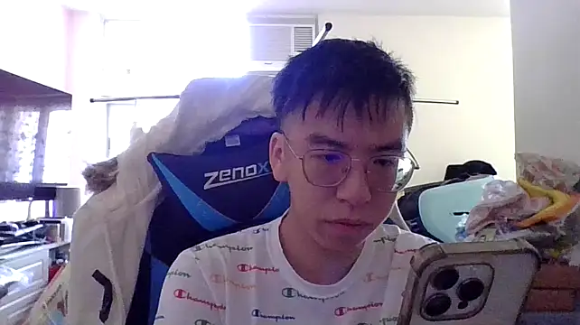 Snapshot of charlie_xdd chatting on January 12, 2025, 7:11 am charlie xdd online show from January 12, 2025, 7:11 am