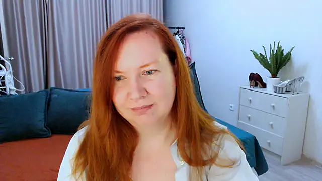 GoddessLara online show from September 21, 2025, 8:36 pm
