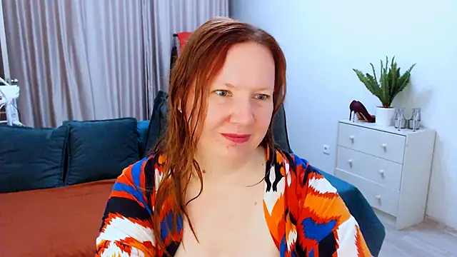 GoddessLara online show from October 1, 2025, 11:03 am