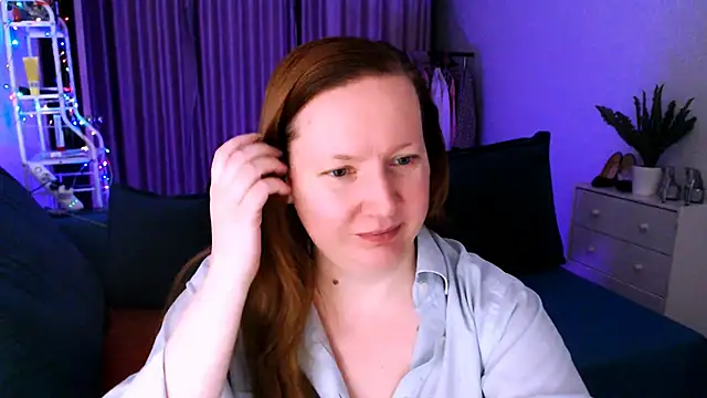 GoddessLara online show from December 29, 2024, 6:05 pm