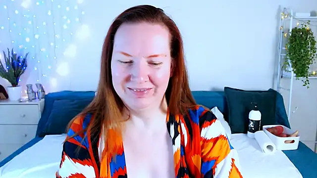 Snapshot of GoddessLara chatting on November 14, 2025, 11:52 pm GoddessLara online show from November 14, 2025, 11:52 pm