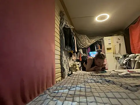 Snapshot of bcthebest chatting on February 12, 2025, 4:44 am bcthebest online show from February 12, 2025, 4:44 am