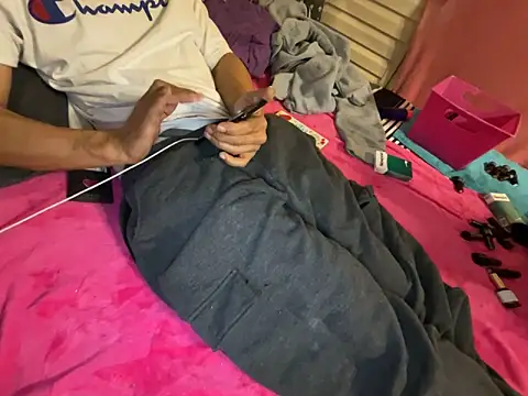 Snapshot of bcthebest chatting on March 6, 2025, 8:52 am bcthebest online show from March 6, 2025, 8:52 am