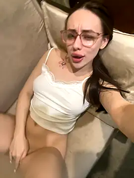 Snapshot of Lisaaan chatting on October 9, 2025, 11:22 am Lisaaan online show from October 9, 2025, 11:22 am