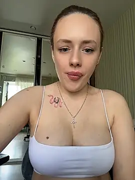 Lisaaan online show from July 13, 2026, 10:47 am