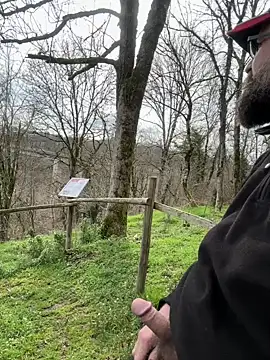 Snapshot of jim470 chatting on February 12, 2025, 1:48 pm jim470 online show from February 12, 2025, 1:48 pm