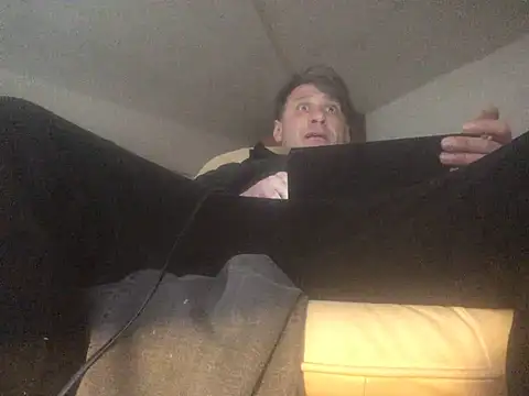 Snapshot of translove chatting on March 21, 2025, 5:43 am translove online show from March 21, 2025, 5:43 am