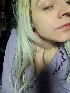 Snapshot of ScarletCallings420 chatting on February 23, 2025, 3:29 pm ScarletCallings420 online show from February 23, 2025, 3:29 pm