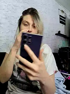 Snapshot of ScarletCallings420 chatting on April 11, 2026, 1:46 am ScarletCallings420 online show from April 11, 2026, 1:46 am