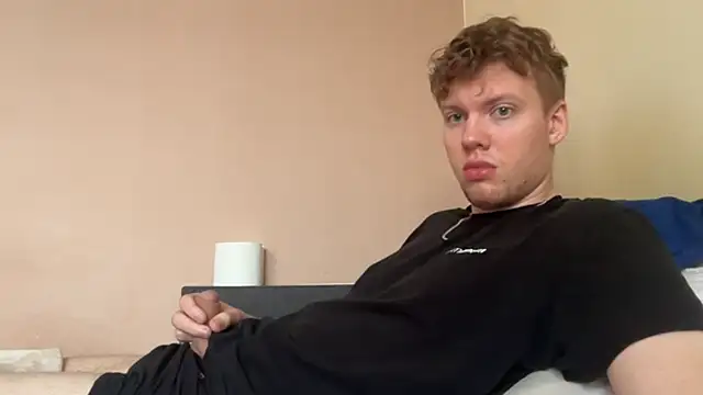 Snapshot of sexybooii6968 chatting on November 14, 2025, 10:41 am sexybooii6968 online show from November 14, 2025, 10:41 am