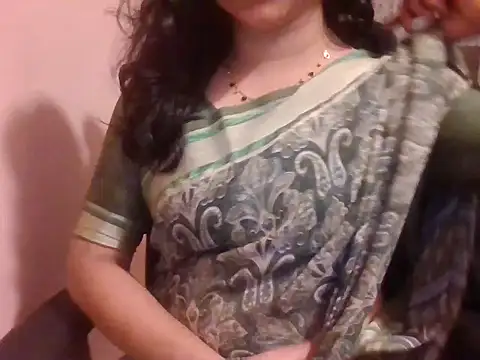 Snapshot of Pinky_4 chatting on November 8, 2025, 2:20 pm Pinky 4 online show from November 8, 2025, 2:20 pm