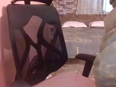 Snapshot of Pinky_4 chatting on November 20, 2025, 11:55 am Pinky 4 online show from November 20, 2025, 11:55 am