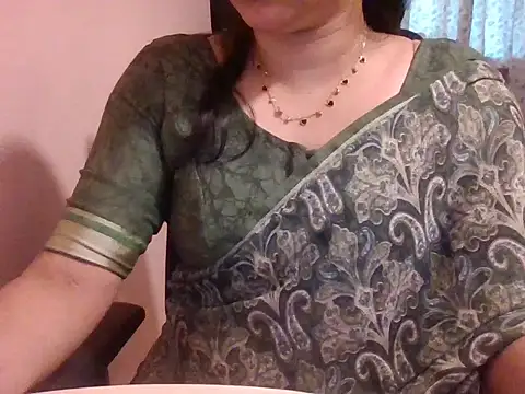 Snapshot of Pinky_4 chatting on November 30, 2025, 10:27 am Pinky 4 online show from November 30, 2025, 10:27 am