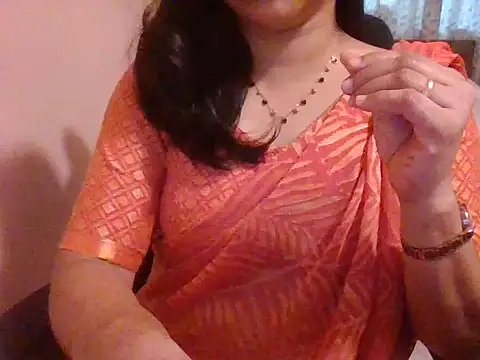 Snapshot of Pinky_4 chatting on November 4, 2025, 10:41 am Pinky 4 online show from November 4, 2025, 10:41 am