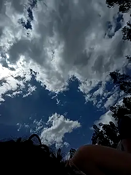 Simone Miller online show from October 29, 2025, 3:33 pm