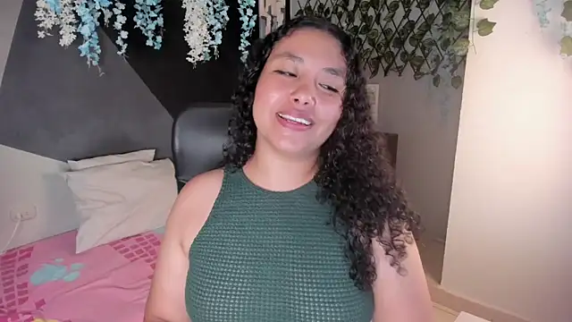 Snapshot of alixon_fiore5 chatting on April 29, 2026, 6:06 am alixon fiore5 online show from April 29, 2026, 6:06 am