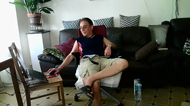 Snapshot of HETEREOMAN chatting on September 21, 2025, 4:01 pm HETEREOMAN online show from September 21, 2025, 4:01 pm