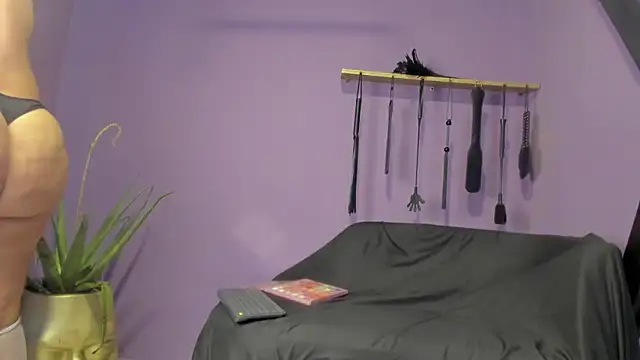 Snapshot of kathe_hot chatting on March 3, 2026, 7:54 pm kathe hot online show from March 3, 2026, 7:54 pm