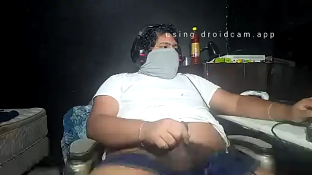 Snapshot of mikfgh50 chatting on November 27, 2025, 2:12 am mikfgh50 online show from November 27, 2025, 2:12 am