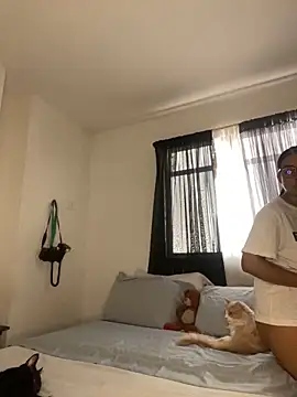 Snapshot of trianawhite chatting on March 25, 2026, 4:50 pm trianawhite online show from March 25, 2026, 4:50 pm