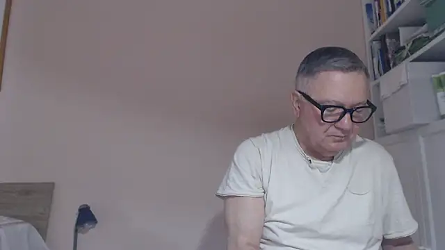 Snapshot of YOU6me chatting on July 20, 2026, 7:16 am YOU6me online show from July 20, 2026, 7:16 am