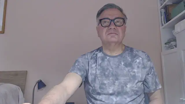 Snapshot of YOU6me chatting on June 15, 2026, 7:08 am YOU6me online show from June 15, 2026, 7:08 am