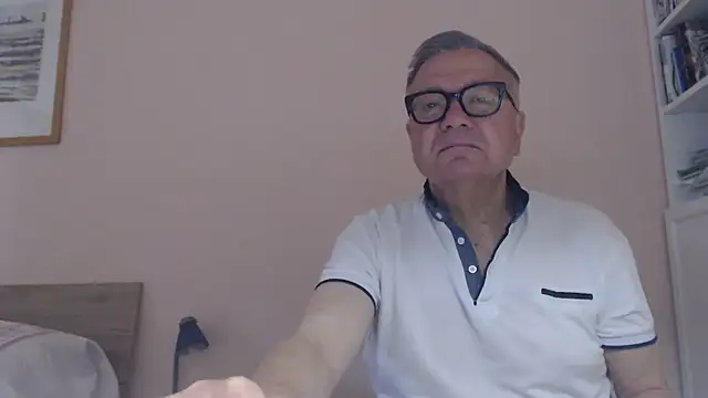 Snapshot of YOU6me chatting on July 7, 2026, 7:23 am YOU6me online show from July 7, 2026, 7:23 am