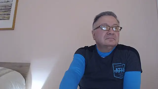 Snapshot of YOU6me chatting on November 27, 2025, 2:39 pm YOU6me online show from November 27, 2025, 2:39 pm