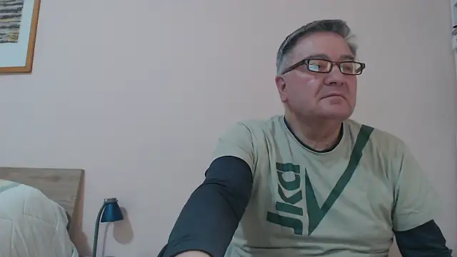 YOU6me online show from February 25, 2025, 5:51 pm